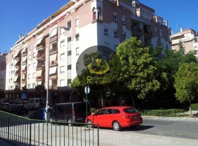 Parking en alquiler en Granada, La Chana photo 0