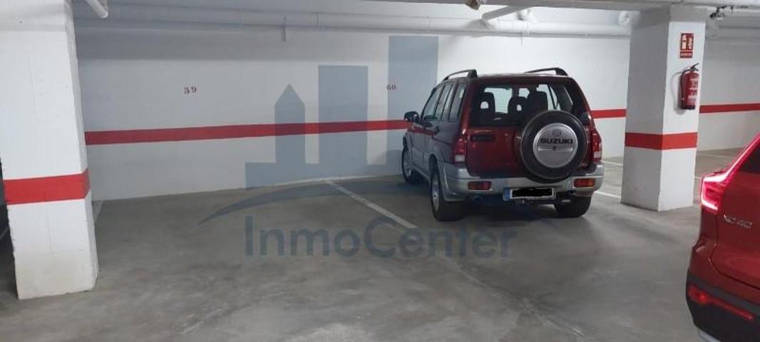 Garaje en alquiler en Badajoz, Valdepasillas photo 0