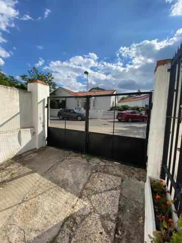 Garaje en alquiler en Madrid, Campamento photo 0