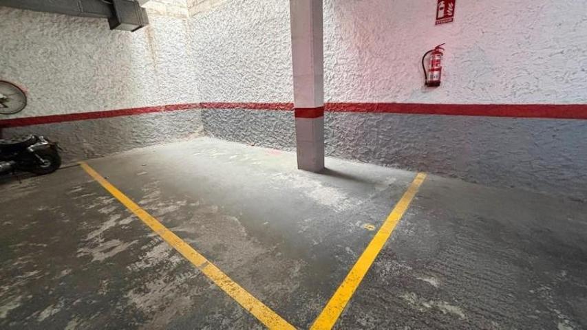 Parking en alquiler en Vilanova i la Geltrú, Barri de Mar photo 0