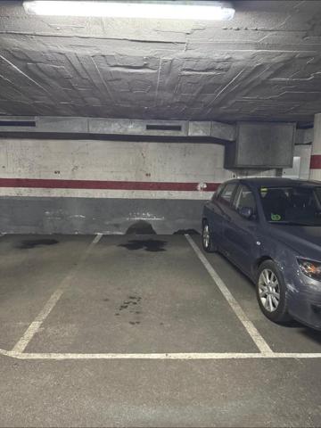 Parking en alquiler en Barcelona, El Parc i la Llacuna del Poblenou photo 0