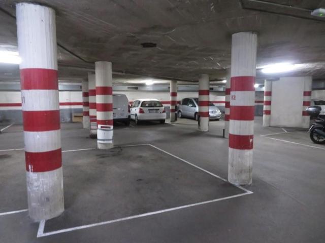 Parking en alquiler en Barcelona, El Parc i la Llacuna del Poblenou photo 0