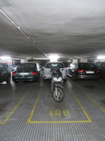 Parking en alquiler en Barcelona, Sant Antoni photo 0