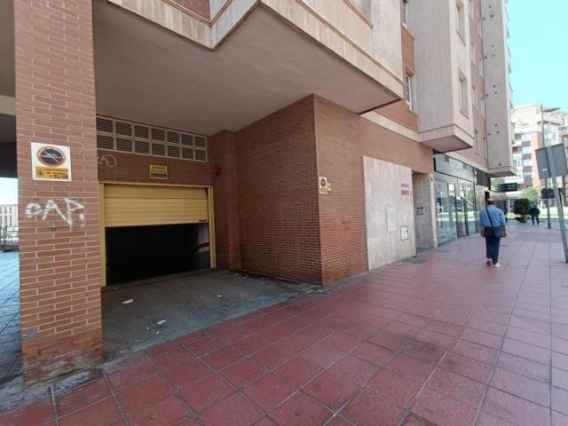 Parking en alquiler en Almería, Avda. Monserrat photo 0