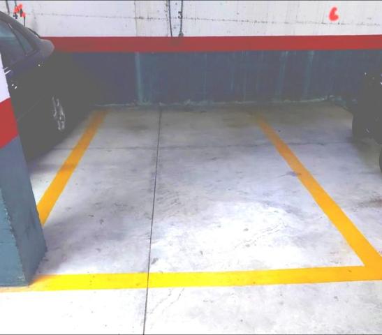 Garaje en alquiler en Torremolinos, La Colina photo 0