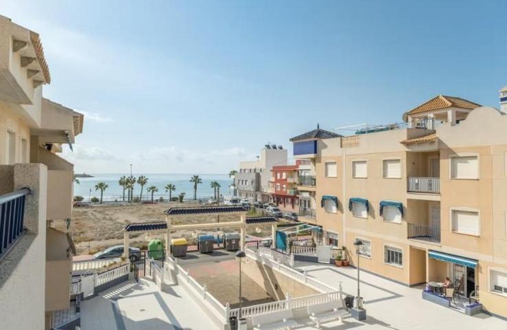 Apartamento en alquiler en Torrevieja, Playa de los Naufragos photo 0