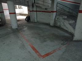 Parking en alquiler en Barcelona, Sants photo 0