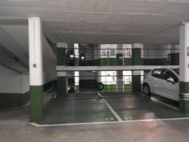 Parking en alquiler en L'Hospitalet de Llobregat, Santa Eulalia photo 0