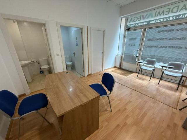 Local comercial en alquiler en Siero, Lugones photo 0