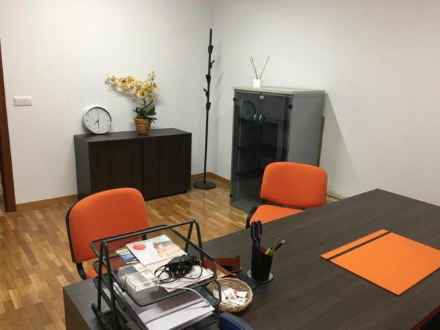 Oficina en alquiler en Ponferrada, Calle Ave Maria, 24400 photo 0