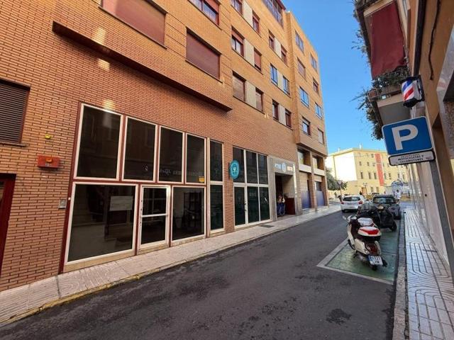 Garaje en alquiler en Badajoz, Pardaleras photo 0