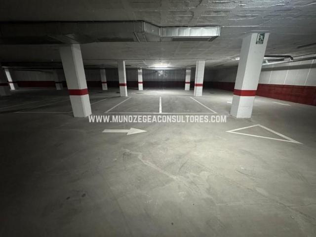 Parking en alquiler en Fuengirola, Calle Salvador Cortés, 29640 photo 0