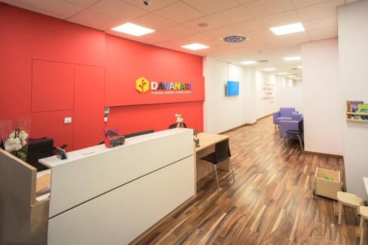 Oficina en alquiler en Terrassa, Els Pinetons photo 0