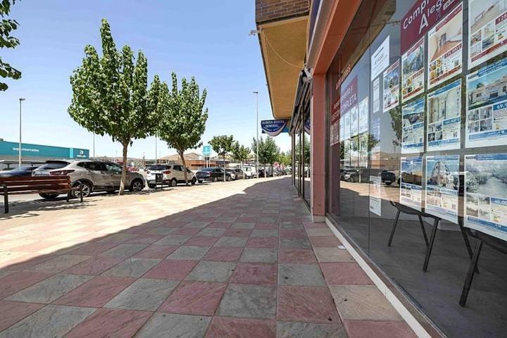 Oficina en alquiler en El Esparragal, El Campillo photo 0