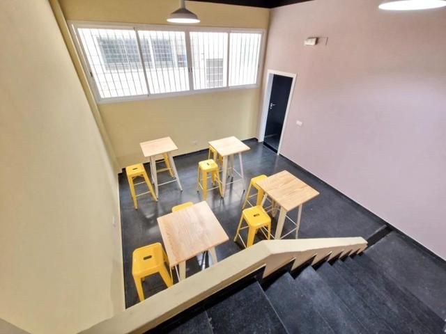 Local comercial en alquiler en Córdoba, Parque Azahara photo 0