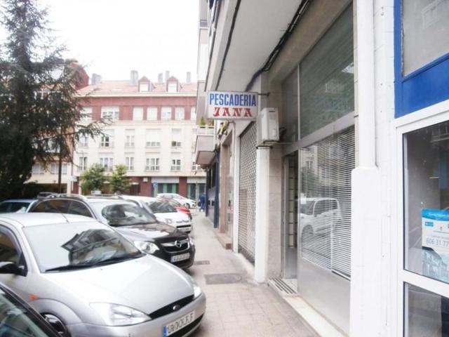 Local comercial en alquiler en Torrelavega, Centro photo 0