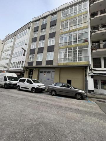 Local comercial en alquiler en Lugo, Parque Rosalia de Castro photo 0