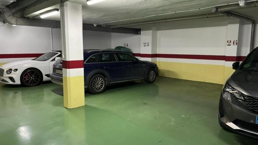 Garaje en alquiler en Estepona, Dominion Beach photo 0