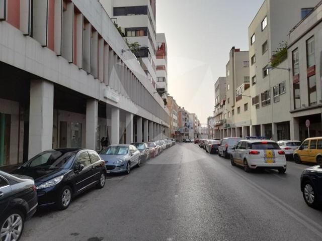 Local comercial en alquiler en Badajoz photo 0