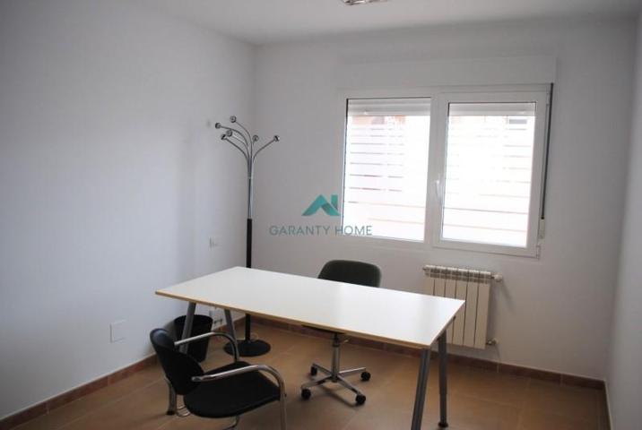 Oficina en alquiler en Colindres, Centro photo 0