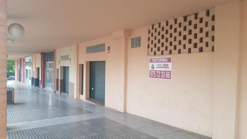 Local comercial en alquiler en Badajoz, Ciudad Jardín photo 0