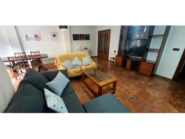 Piso en alquiler en Jaén photo 0