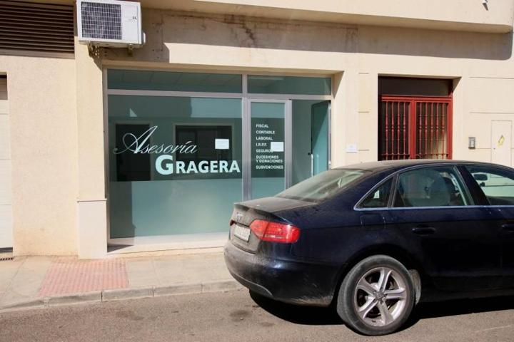 Local comercial en alquiler en Montijo, Extremadura photo 0