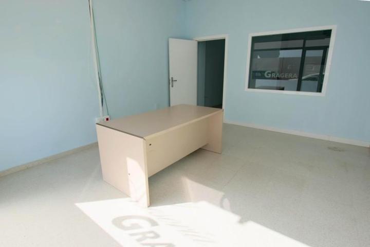 Local comercial en alquiler en Montijo, Extremadura photo 0