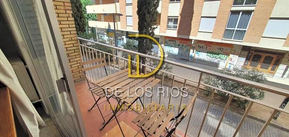Apartamento en alquiler en Granada, Calle Melchor Almagro, 18002 photo 0