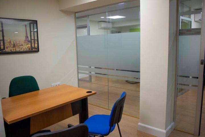 Oficina en alquiler en Badajoz, Casco Antiguo photo 0