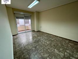 Oficina en alquiler en Albacete, Centro-Carretas photo 0