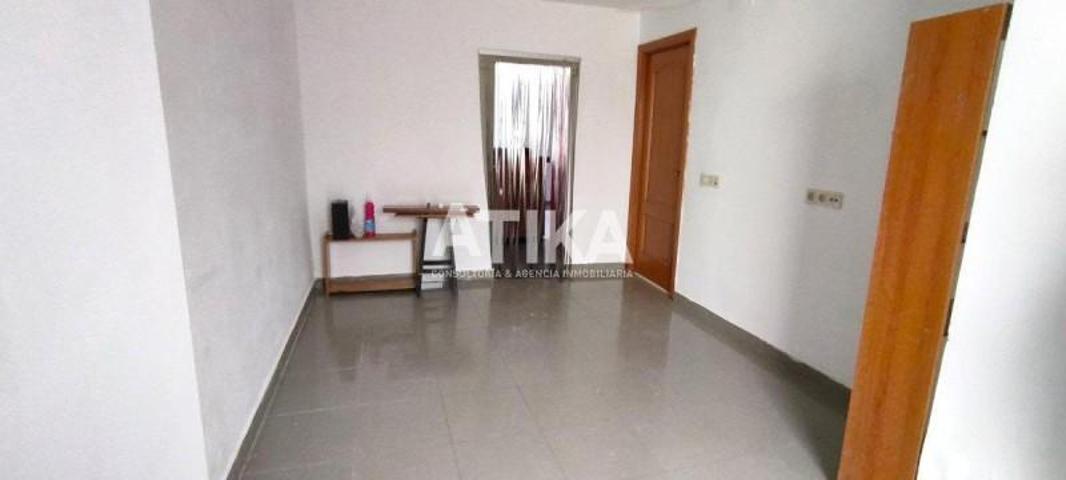 Local comercial en alquiler en Ontinyent, El Llombo photo 0