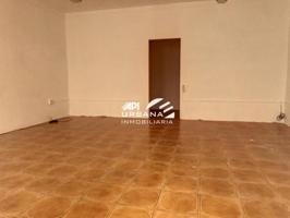 Local comercial en alquiler en Lucena, Calle Julio Romero de Torres, 14900 photo 0