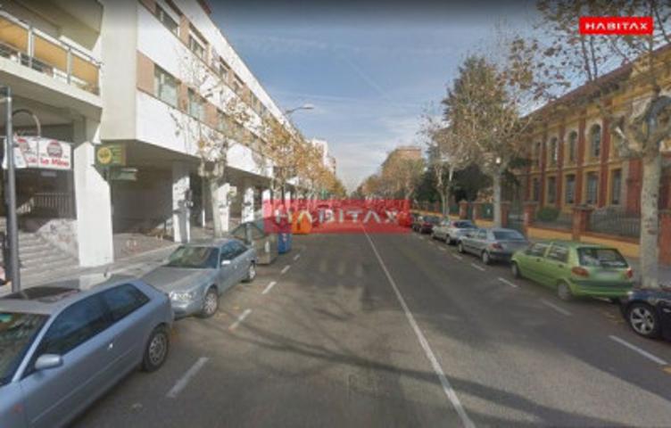 Local comercial en alquiler en Zamora, La Marina photo 0