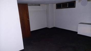 Local comercial en alquiler en Vigo, Gran Via photo 0