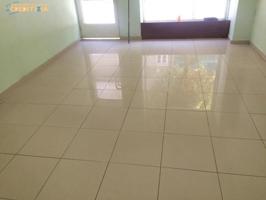 Local comercial en alquiler en Vigo, Pi y Margall photo 0