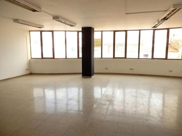 Oficina en alquiler en Igualada, Poble Sec photo 0