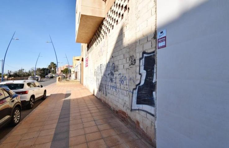 Local comercial en alquiler en Almería, El alquian photo 0