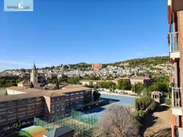 Piso en alquiler en Granada, Alhamar photo 0