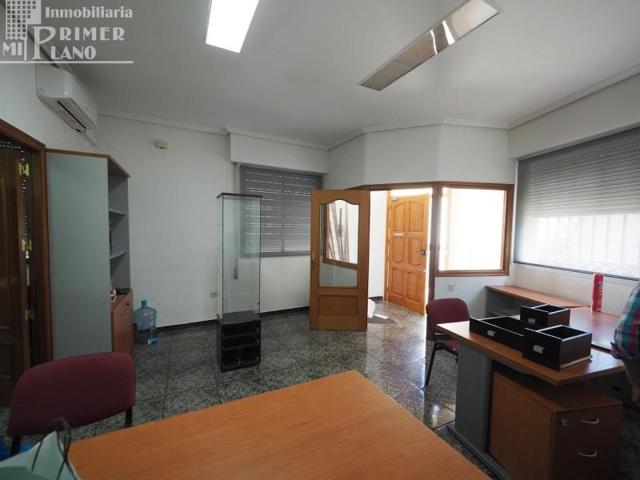Local comercial en alquiler en Tomelloso, Avda. Antonio Huertas photo 0
