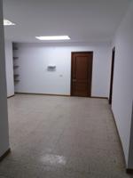 Oficina en alquiler en Plasencia, Juan Carlos I, 10600 photo 0
