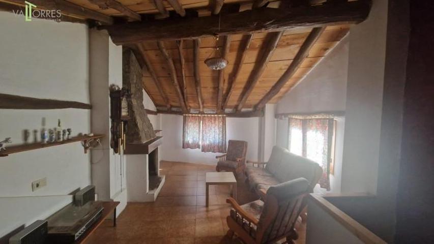 Casa en alquiler en Ademuz, Ademuz photo 0