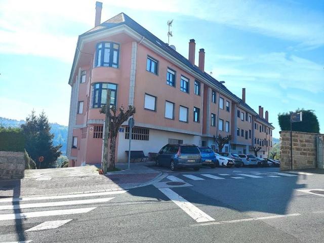 Local comercial en alquiler en Lugo, Parroquias Oeste photo 0