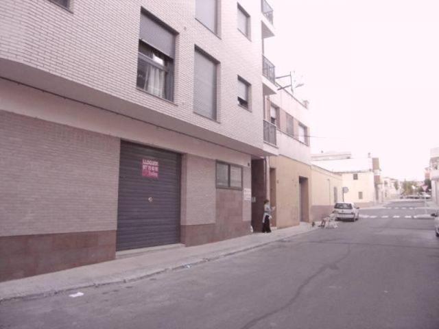 Local comercial en alquiler en Amposta, Quintanes photo 0