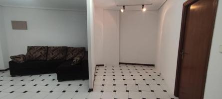 Local comercial en alquiler en Puente Viesgo, Vargas photo 0