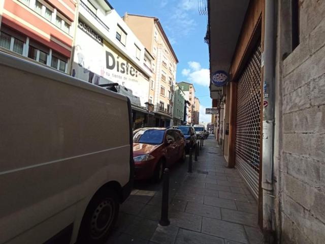 Local comercial en alquiler en Torrelavega, Centro ciudad photo 0