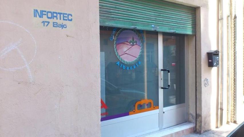 Local comercial en alquiler en Albacete, Industria photo 0