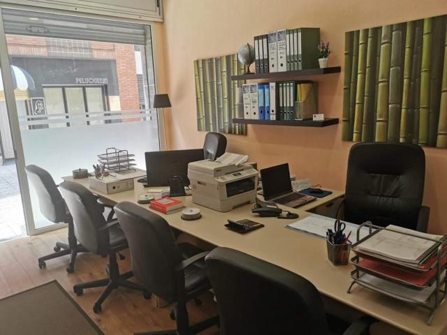 Local comercial en alquiler en Oviedo, Centro photo 0