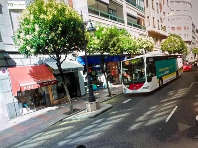 Local comercial en alquiler en León, Centro photo 0