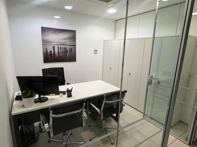 Oficina en alquiler en Sabadell, Creu alta photo 0